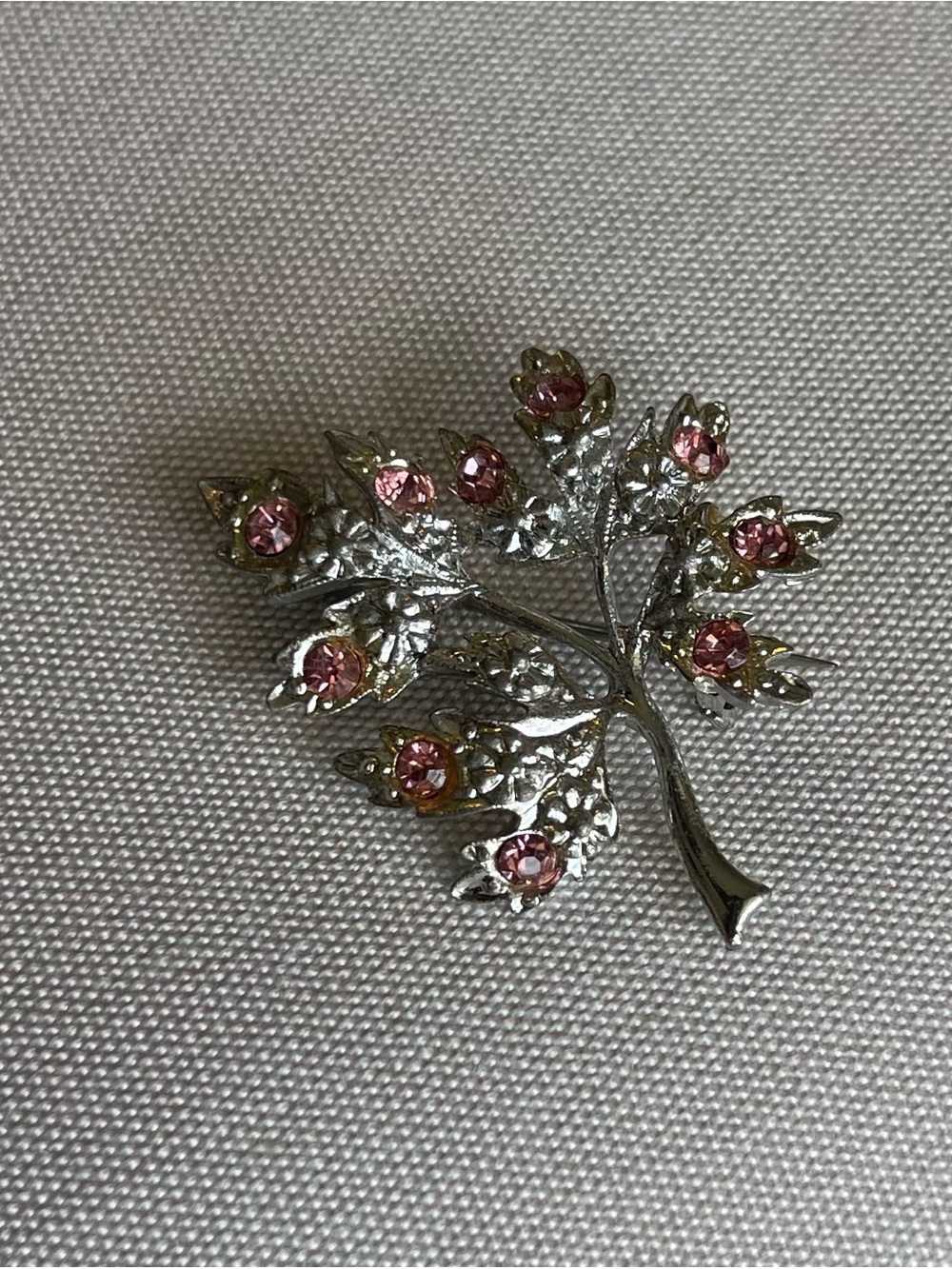 Sarah coventry “wisteria” brooch 1950/60